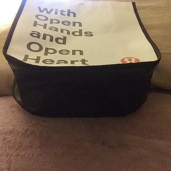 Lululemon Rare mini tote - Picture 3 of 3